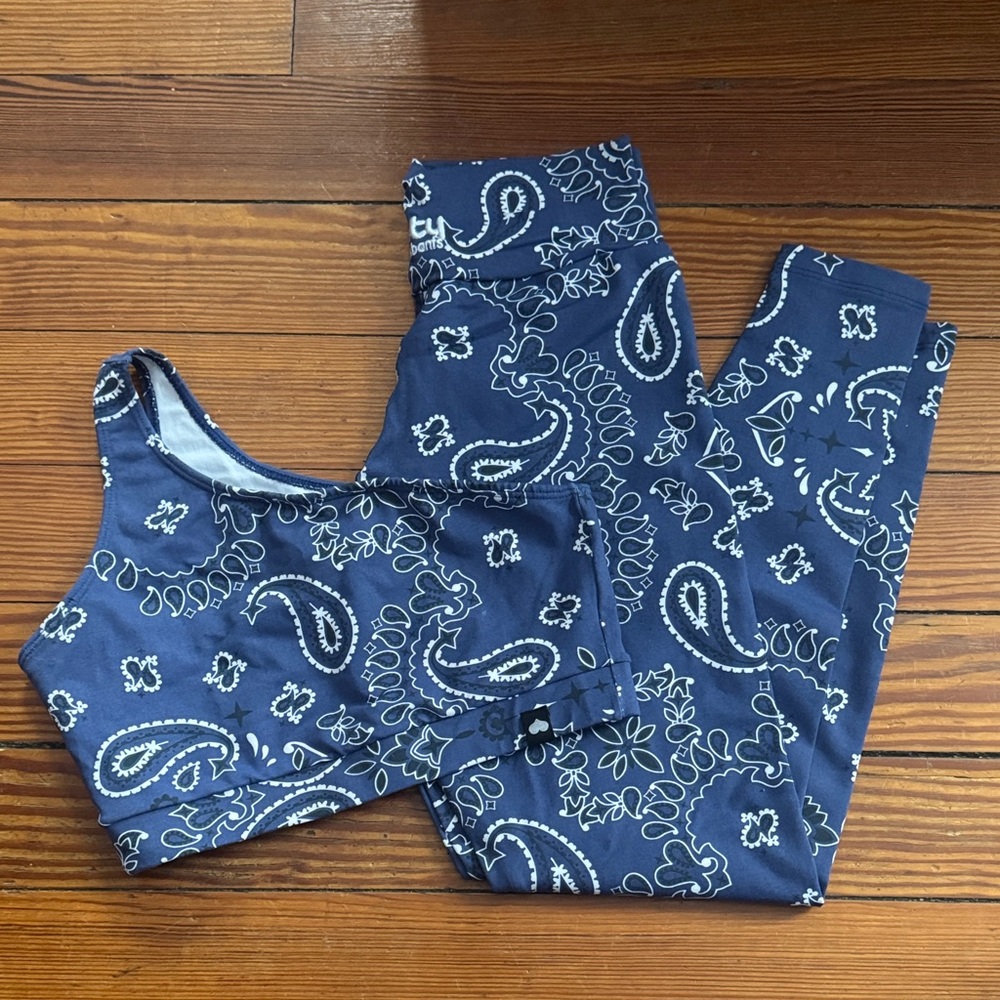 Booty by Brabants Blue Paisley Leggings